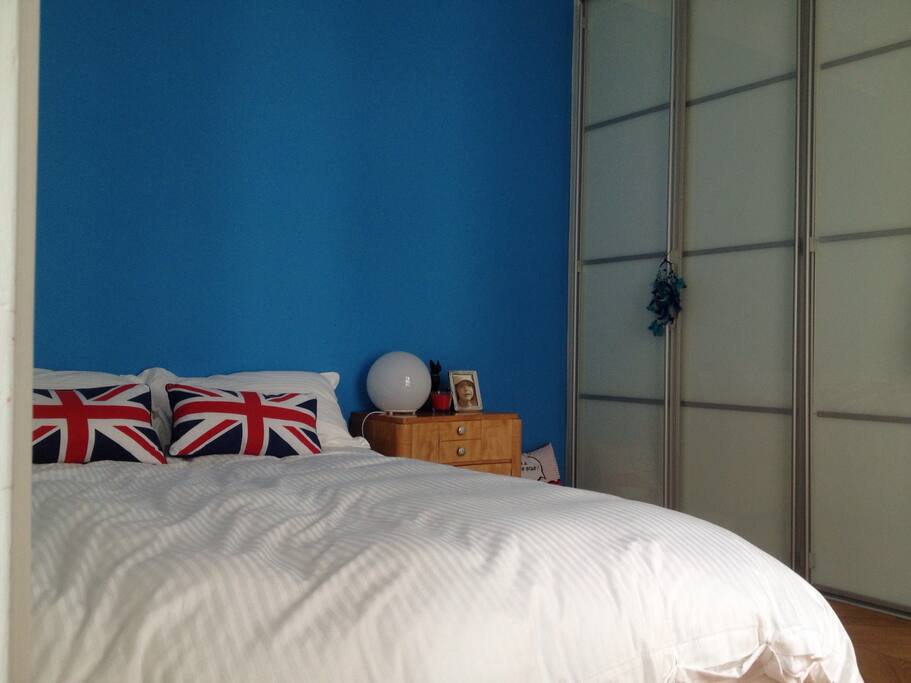 Chambre claire et sur cour