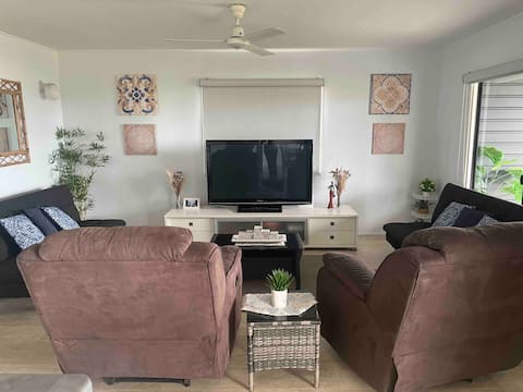 Successful Airbnb property: Ocean views and breezes in Mackay Regional