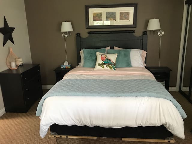 Brookside Studio at Blue. Isolation at its best!