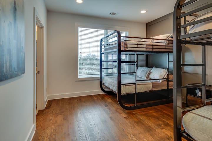 4 أسرّة حجم وسط