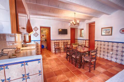 Masia 50 meters from the beach.