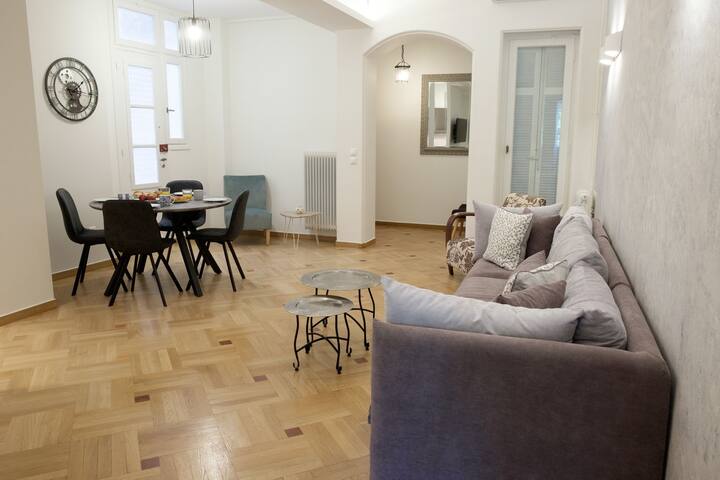 Luxury 3BD Apartment in Kolonaki gallery image 3