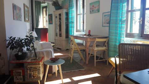 The House of Wonders      008047-LT-0067