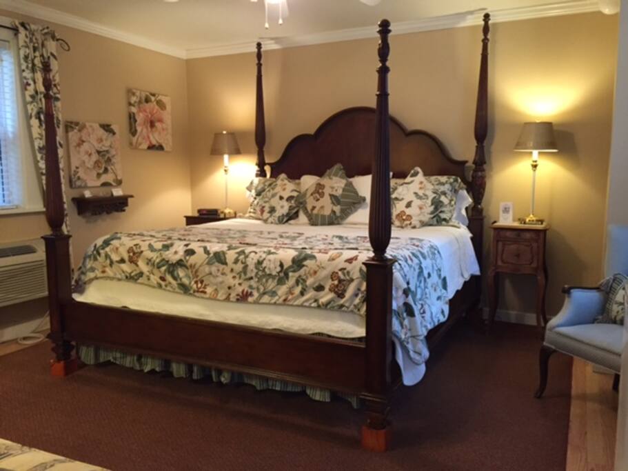 Magnolia Room