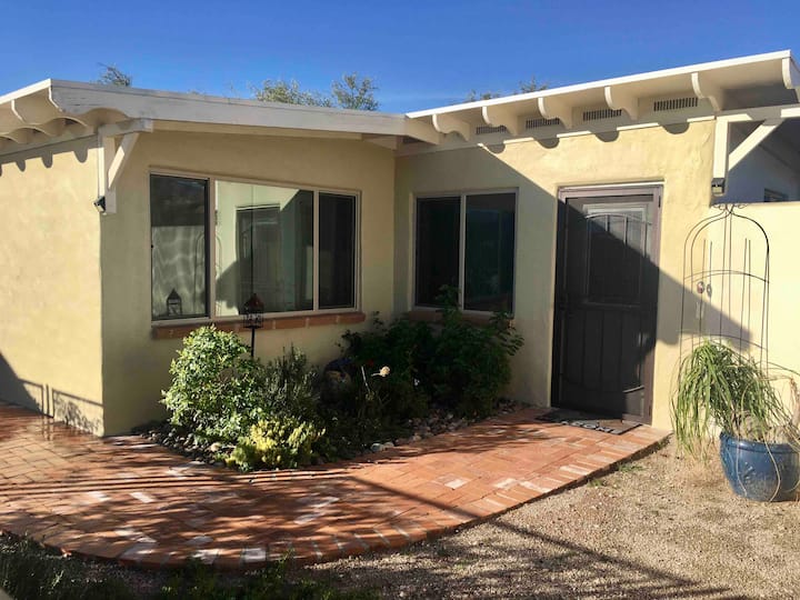 Charming casita in Catalina Foothills Houses for Rent in Tucson
