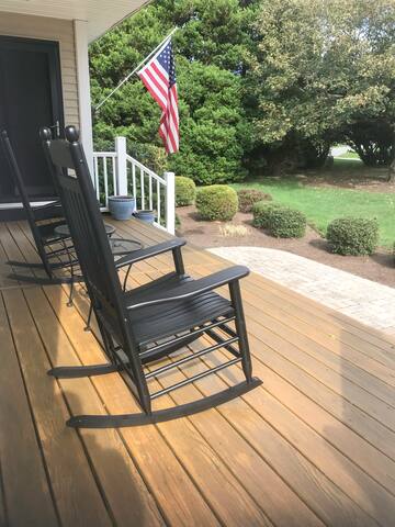 Beautiful and spacious home with early check in! gallery image 5