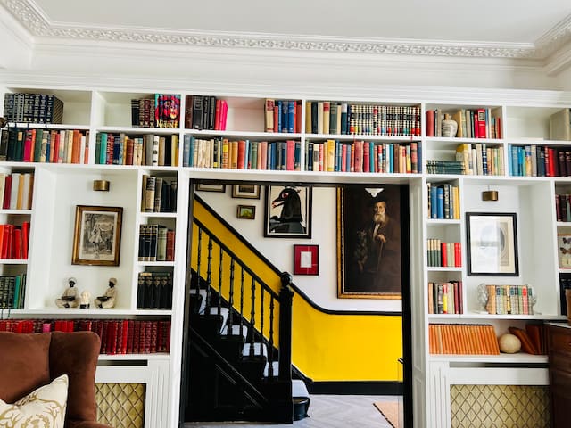 10 bed London townhouse available! Send a message