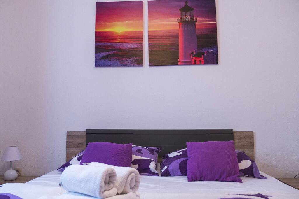 Purple room