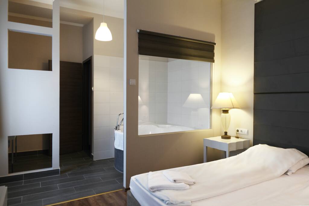 Room 302