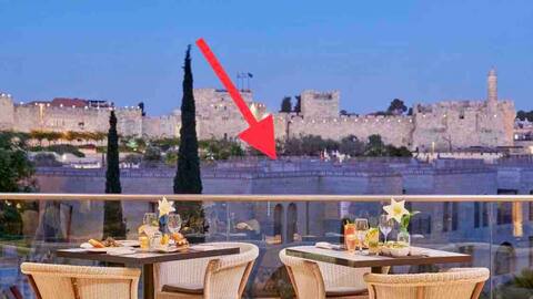 Tranquil 2BR Davids Village/Mamila Apt w/ pvt entr