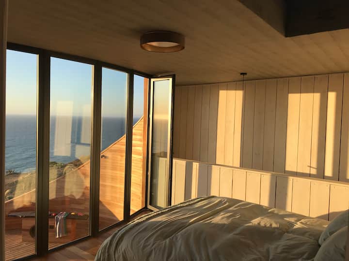 ห้องนอนใหญ่พร้อมกระจก lucarna en cielo เพื่อชื่นชมดาววิวทะเลเต็มรูปแบบ 