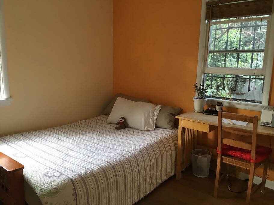 Second Bedroom (backyard window portal)