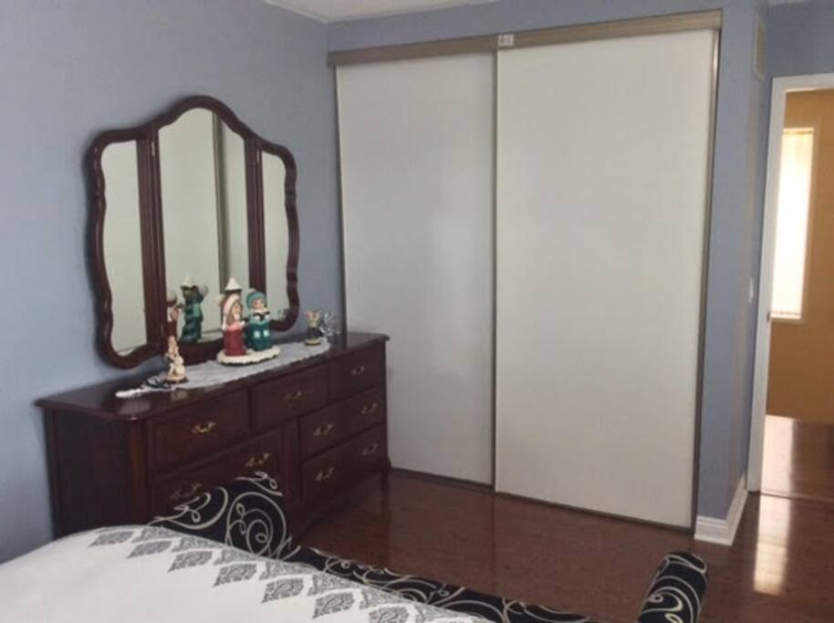 Large double closet and dresser for storage.
Extra towels, washcloths and bed linens are always available in dresser drawers.
Multiple mirror available in room.