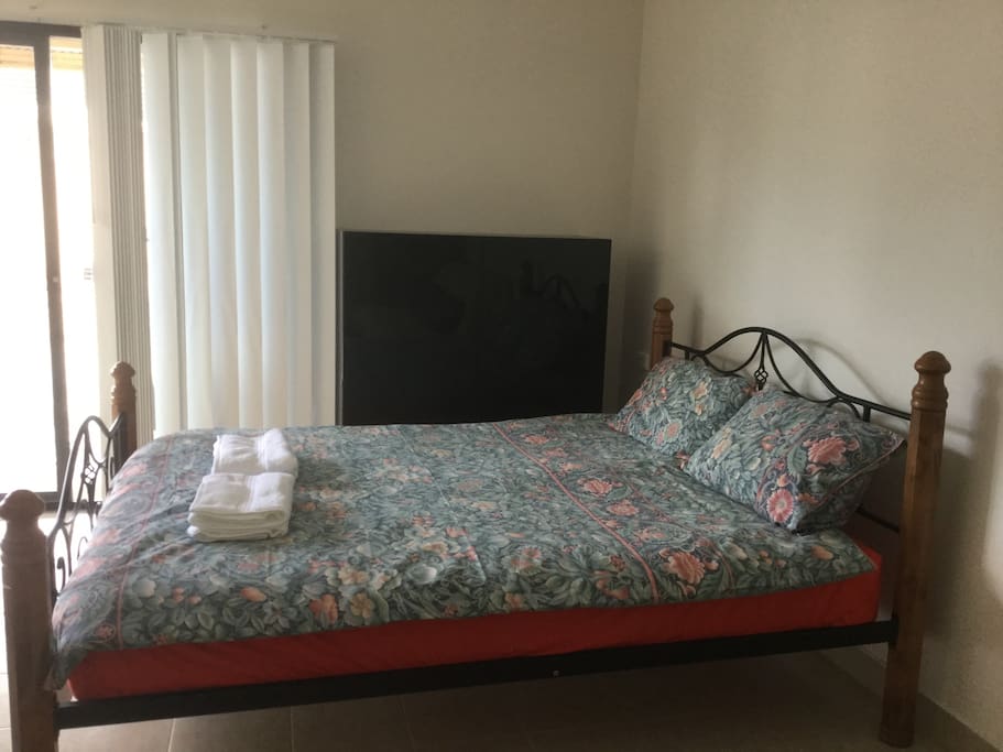 Bed 1