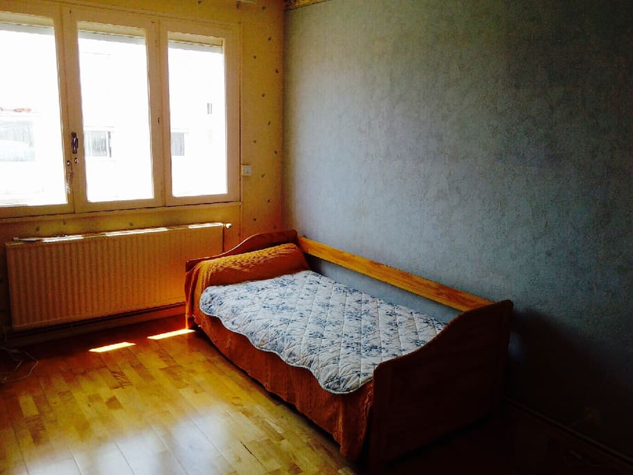 Chambre 2 lits une place