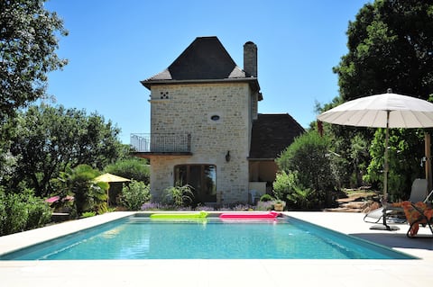 Au Coeur du Bonheur, enjoy the private pool