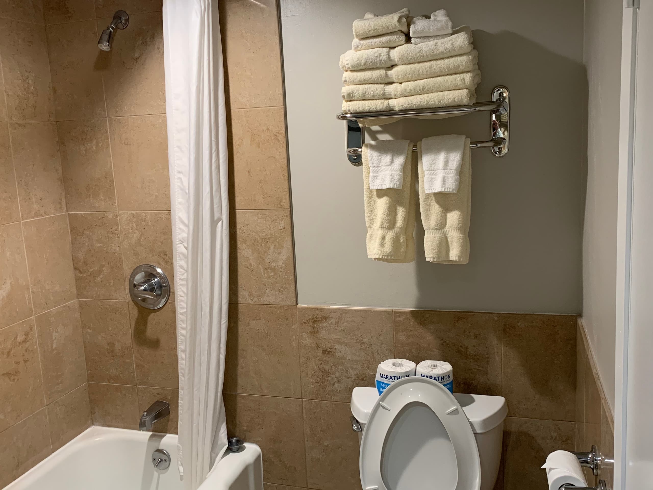 Mango go 215/Spacious Comfortable Studio - Image 14