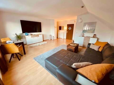 Modern apartment right on the lake!
