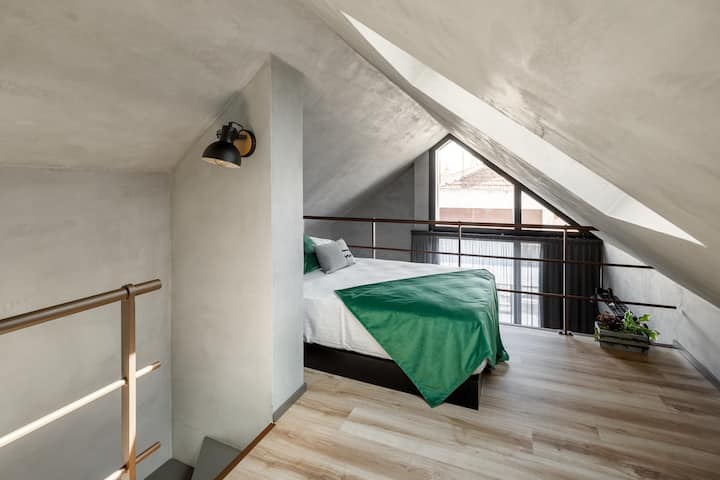 Mezaninne - легло с 1,20 м голямо