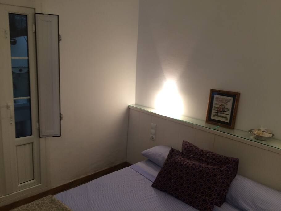 QUEEN SIZE BED