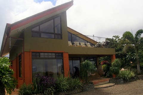 2 Story House, Spectacular Views, Central Location