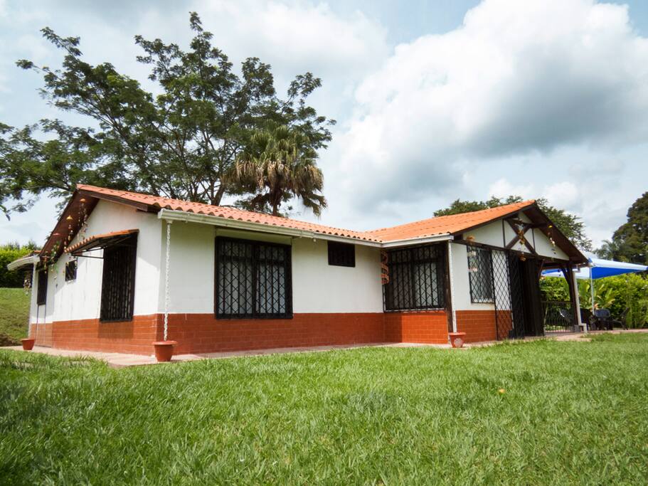 Vista exterior de la casa.