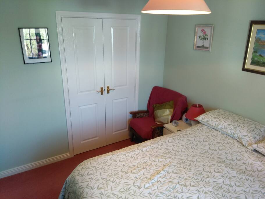 King-size Bed