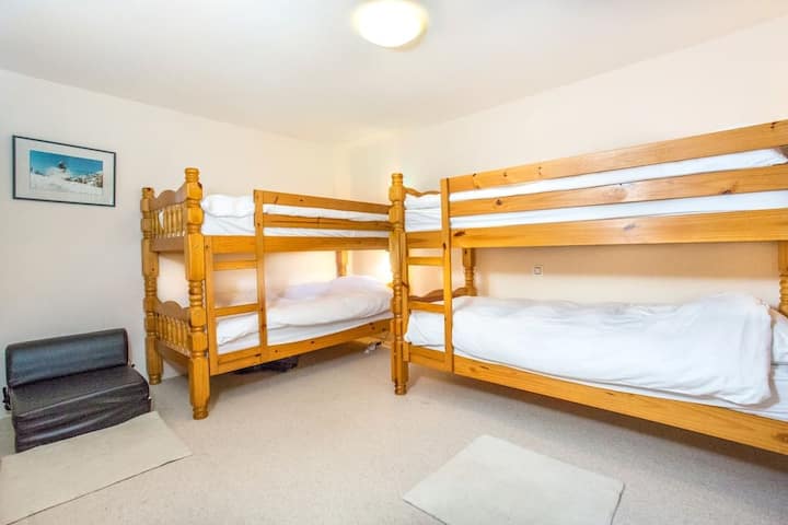 Кревет на спрат Соба