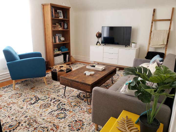 london-vacation-rentals-homes-ontario-canada-airbnb