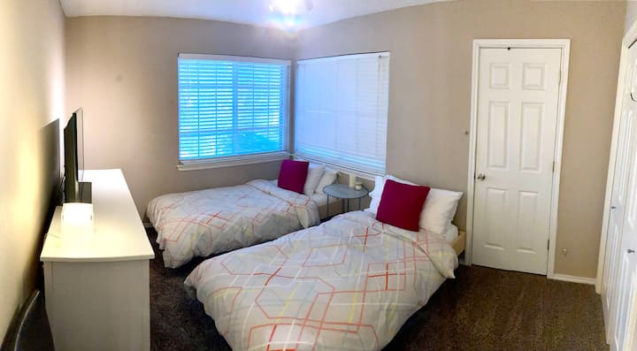 Стая 1 - ( втори етаж)