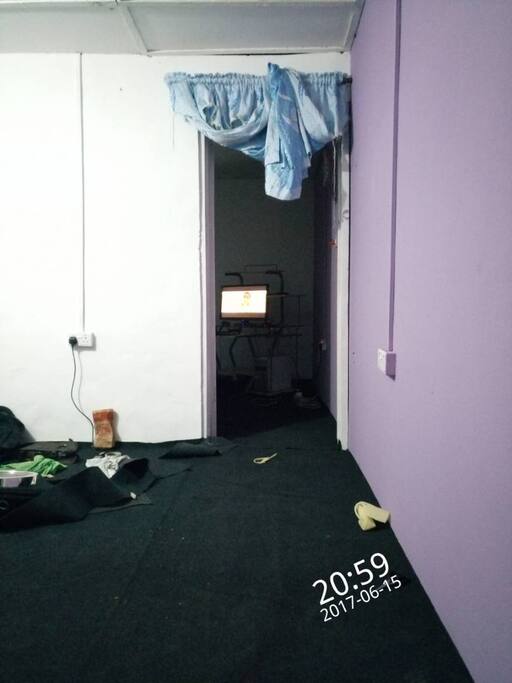 the hall to the bed room from the kitchen..