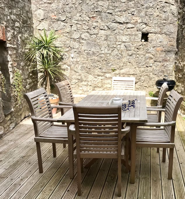 Outdoor room, a real sun trap