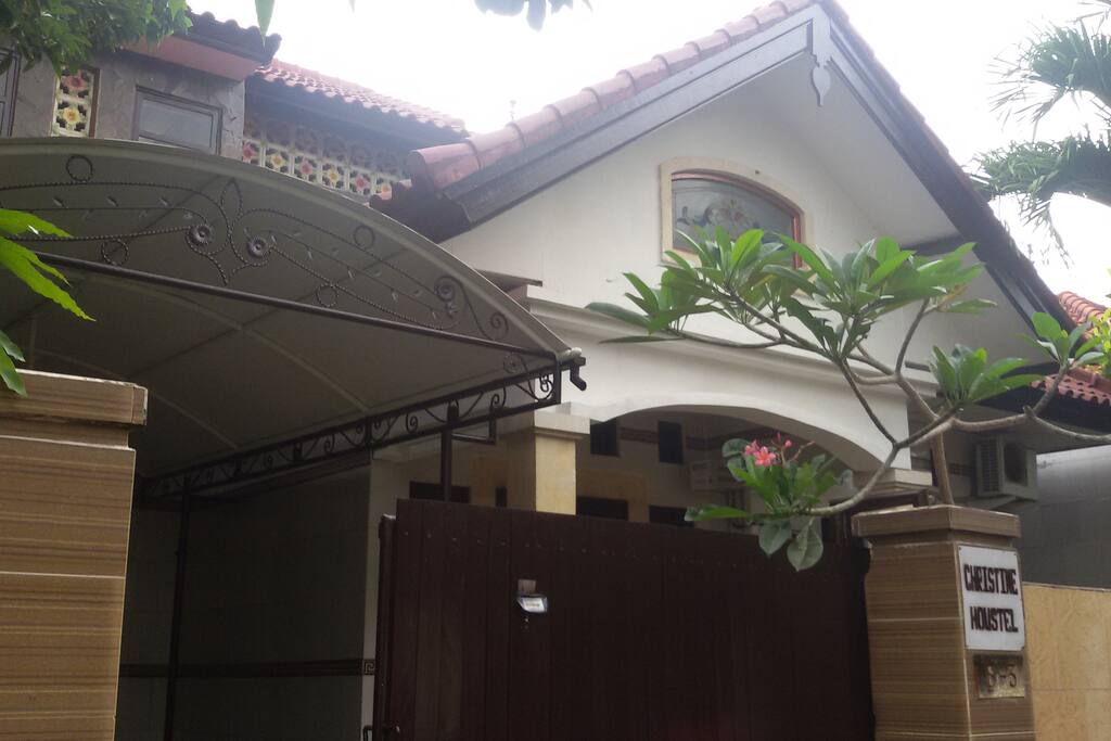 Bangunan Rumah Tampak Depan