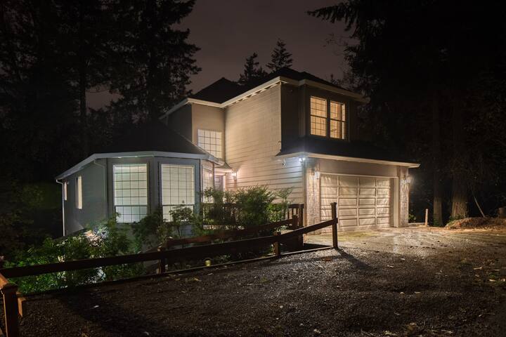 Private Modern Portland Home – KING BED