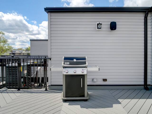 Luxury Condo with private Rooftop near NYC & EWR gallery image 5