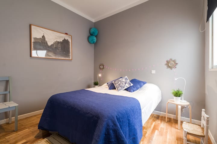 Spálňa s manželskou posteľou