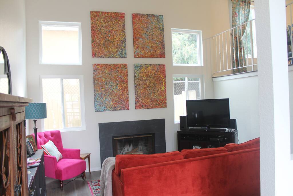 Living room with pull-out couch