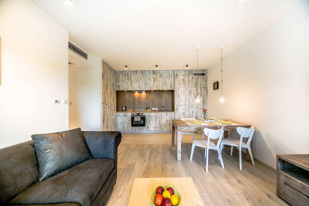 Residence, Safety and Quiet Area with Monitoring and Security