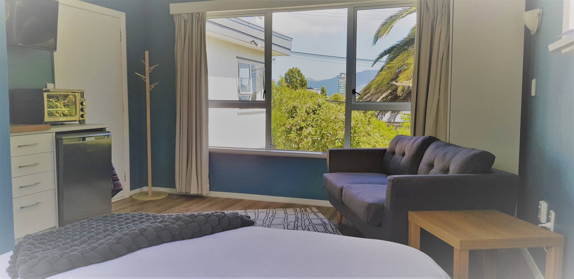 Wanderlust, 10 mins to beach and No Cleaning fees.