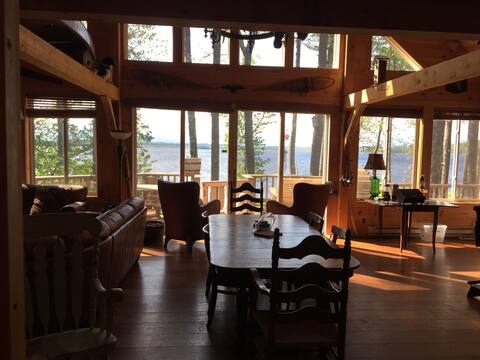 Best Waterfront White Mountain View  w/gameroom