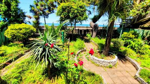 Three-storey house by the sea, right on the promenade