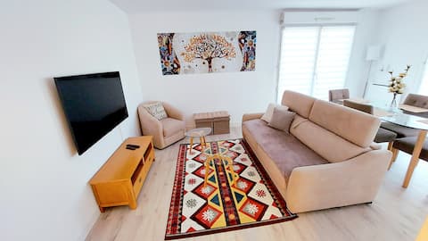 Cozy Home 1 - Spacious 3P + Parking - 30 min Paris