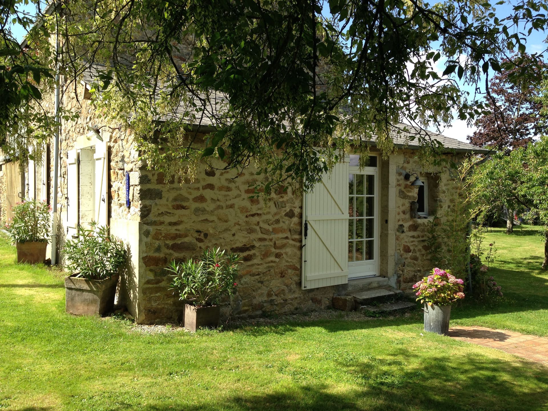 Private Countryside Dependency - Free Breakfast