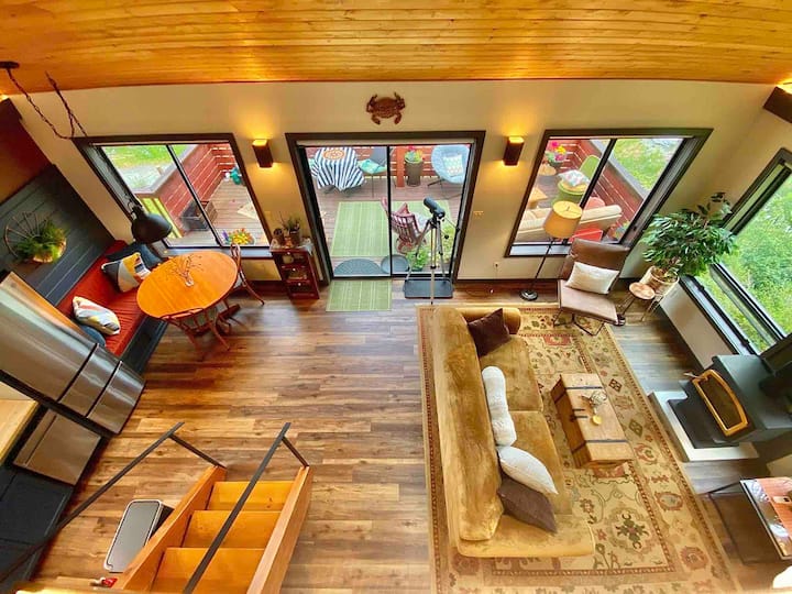Guemes Mountain Bungalow  - Woods With The View! - Anacortes, WA