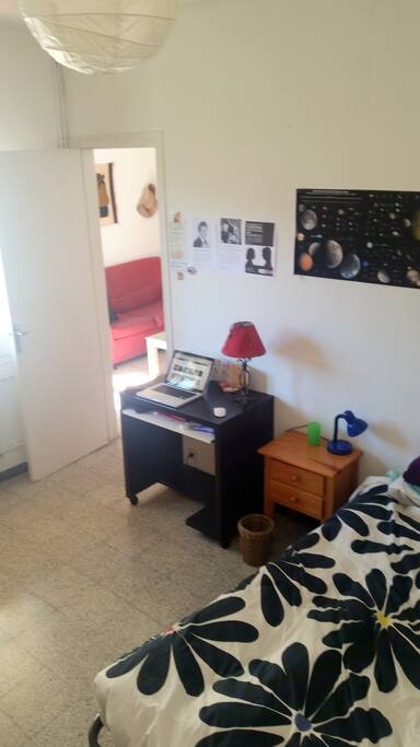 And a small desk (laptop not included ;)) But you won't be working here, since there are thousands of things to do in BCN!
