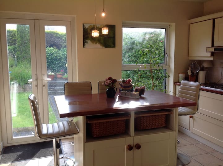 Cosy Single Bedroom - Carrigaline