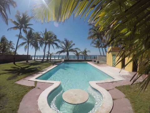 Beautiful Beach House steps away from the ocean!