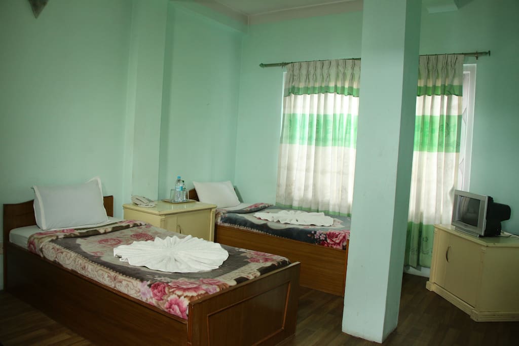 2 .Twin Room