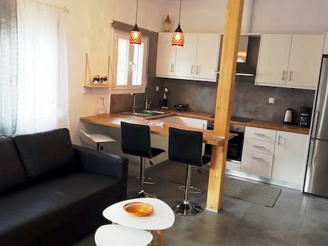 Popular Airbnb listing: Eris house in Δήμος Ιωαννιτών