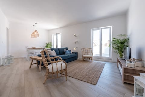 Amazing renewed apt. heart of Lagos w/big terrace